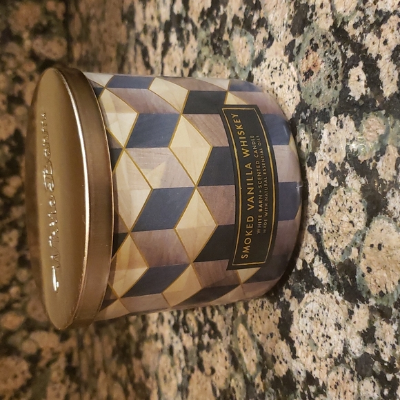 White Barn Accents White Barn Smoked Vanilla Whiskey Scented 3 Wick